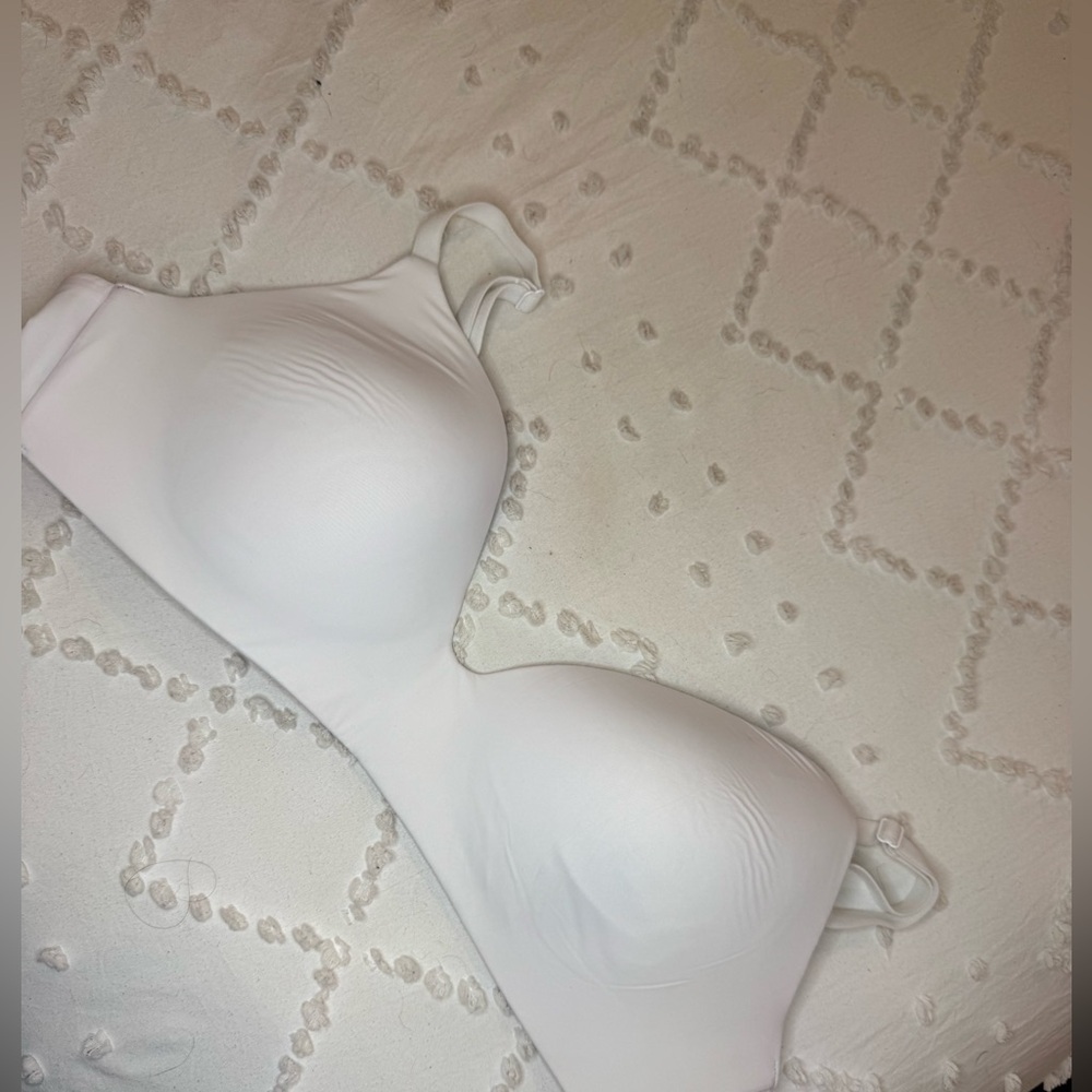 Victoria's Secret White Seamless Strapless Bra